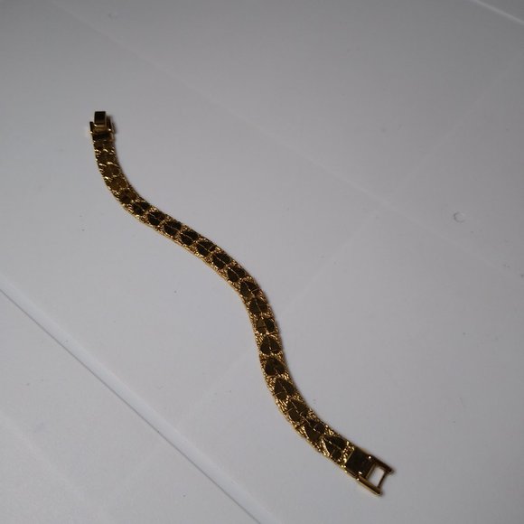 7 Inch Metal Hearts Bracelet - Picture 5 of 14